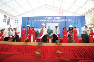 Yêu cầu tìm nơi đặt trụ sở HOSE là rộng rãi, có vị trí đắc địa bậc nhất...