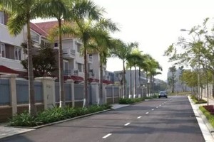 Dự án Khu đô thị An Hưng (Hà Đông, Hà Nội) đã hoàn thiện, sẵn sàng giao nhà nhưng có rất ít người ở. Ảnh: H.Q