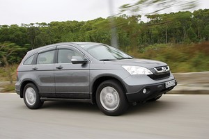 Từ 1/5/2015, mức phí trung bình của bảo hiểm vật chất xe ô tô khoảng 1,5% giá trị tài sản bảo hiểm