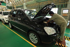 Từ năm 2018, để cạnh tranh với xe nhập khẩu, xe sản xuất trong nước phải giảm giá thành 15 - 20%