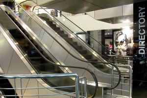 Siêu thị Parkson tại Tổ hợp Keangnam Landmark Tower đã đột ngột đóng cửa ngay trong những ngày đầu năm 2015