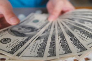 Hiện tỷ giá giao dịch bình quân trên thị trường liên ngân hàng là 21.673 đồng/USD