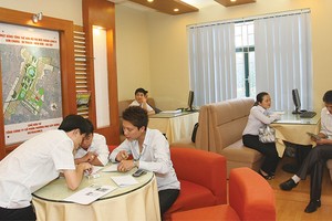 Chỉ các sàn giao dịch thực sự chuyên nghiệp mới có thể tồn tại - Ảnh: Hoài Nam