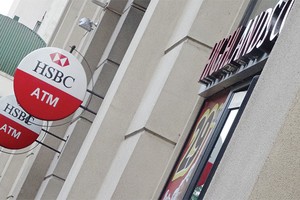 HSBC Việt Nam đang “thoái lui” việc cung cấp dịch vụ ngân hàng giám sát cho các đối tác hoạt động ở quy mô nhỏ