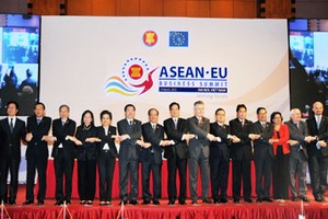 Thu hút vốn ngoại, then chốt vẫn là nới room