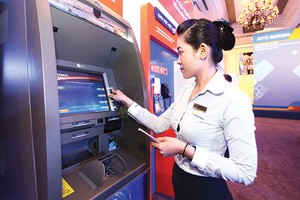 Auto-Bank có thể thực hiện các chức năng như một phòng giao dịch bình thường