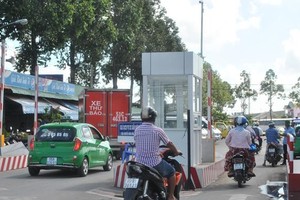 Cần Thơ “bán” cả đường vào bến xe