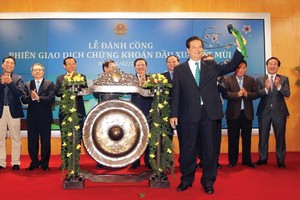 Thủ tướng Chính phủ gõ cồng khai trương phiên giao dịch đầu năm Ất Mùi tại Sở GDCK Hà Nội