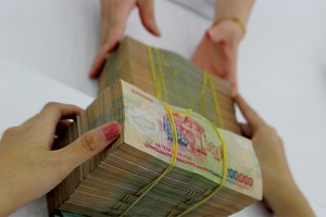 Việc bán nợ cho VAMC mới chỉ gom được nợ xấu về một mối, nhưng vẫn chưa tìm được đầu ra cho nợ xấu