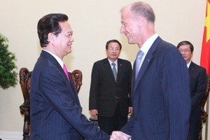 Thủ tướng Nguyễn Tấn Dũng tiếp Tổng Giám đốc Tập đoàn Airbus Thomas Enders. Ảnh: VGP/Nhật Bắc.