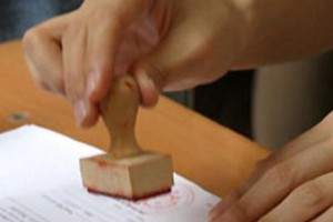 Thực thi Luật Doanh nghiệp: Mỏi mắt tìm nơi… khắc dấu