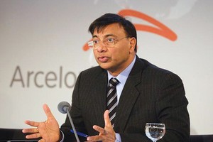 Cuộc đời “chìm nổi” của ông trùm thép Ấn Độ