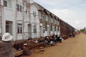 Đẩy nhanh tiến độ xây dựng và bàn giao nhà Dự án Khu đô thị đại học