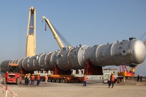 Liên hợp lọc hóa dầu Nghi Sơn có công suất lọc dầu dự kiến đạt 200 nghìn thùng/ngày (tương đương 10 triệu tấn/năm)