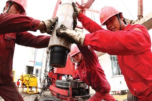 Các công ty dầu khí Trung Quốc buộc phải tìm cách để mở rộng nguồn cung dầu