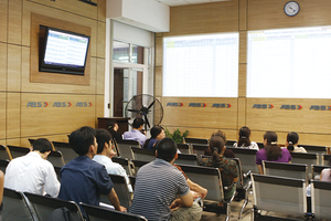 NĐT kỳ vọng các DN niêm yết sẽ mở room tối đa, nhưng lãnh đạo không ít DN lại thờ ơ