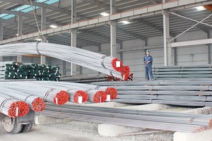 Dù lượng tiêu thụ đã được cải thiện, nhưng nỗi lo vẫn chưa qua với các doanh nghiệp ngành thép.
ảnh: Hoài Nam