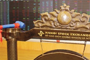 Cuối năm, doanh nghiệp nhộn nhịp lên sàn