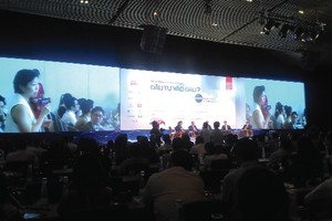 Các diễn giả tại  Hội nghị đánh giá TTCK Việt Nam khá hấp dẫn trong mắt các nhà đầu tư