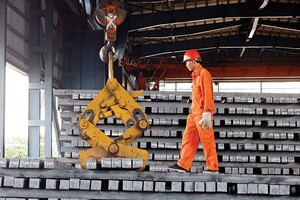 Việc áp thuế 10% lên thép chứa hợp kim Bo và Crom là một biện pháp nhằm hạn chế phôi thép hợp kim có chứa Bo, Crom tràn vào thị trường nội địa. Ảnh minh hoạ. Nguồn: Internet