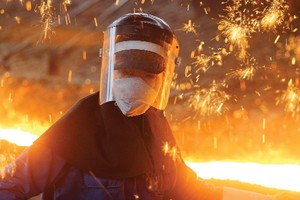 Vật liệu xây dựng, công nghệ thông tin, dệt may là những ngành được dự báo thích hợp đầu tư từ nay đến cuối năm
