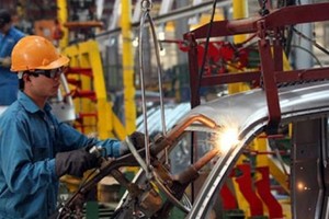 Hệ số ICOR tuy giảm, nhưng còn cao, từ 5,3 (năm 2010) xuống 5,18 năm 2015. Nghĩa là, qua 4 năm, ICOR chỉ giảm 0,12 - mức cải thiện rất thấp 