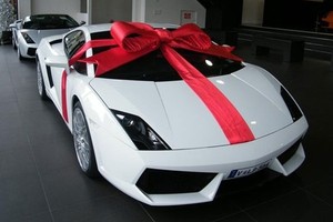 Sau hơn 4 năm ban hành, Bộ Công thương vẫn chưa thể xử lý rốt ráo các tồn tại đối với ô tô nhập khẩu không chính hãng đã ký hợp đồng trước khi Thông tư 20 ra đời. Ảnh minh hoạ. Nguồn: Internet