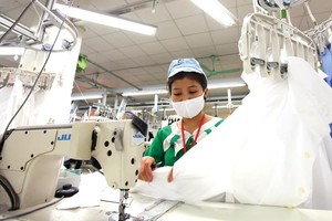 Để đẩy mạnh thực hiện các đột phá chiến lược, cần thúc đẩy sản xuất, tháo gỡ khó khăn cho doanh nghiệp. Ảnh: Đức Thanh