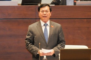 Bộ trưởng Vũ Huy Hoàng giải trình dự án Thép Thái Nguyên và polyester Đình Vũ đắp chiếu