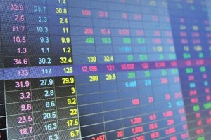 Nhiều cổ phiếu blue-chip tăng giá mạnh sau thông tin Nhà nước sẽ thoái vốn 