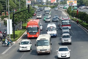 Bảo hiểm xe cơ giới vẫn là phân khúc được các doanh nghiệp bảo hiểm ưu tiên. Ảnh: Lê Toàn