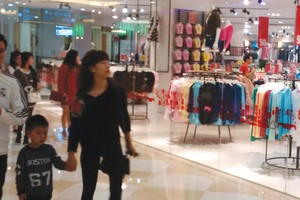 Cùng với bất động sản khu công nghiệp, bất động sản bán lẻ Việt Nam cũng được đánh giá có nhiều cơ hội. Ảnh: Dũng Minh