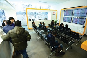 Giới đầu tư tiếp tục chờ đợi các giải pháp tháo gỡ vướng mắc về nới room mang tính trực diện hơn