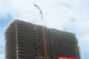 Cất nóc Tòa nhà T2 Dự án Thăng Long Victory