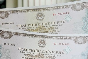 Tổng lượng TPCP đáo hạn trong năm nay gần trùng khít với tổng giá trị TPCP mà Kho bạc Nhà nước có kế hoạch huy động là 220.000 tỷ đồng