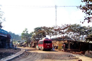 Một đoạn đường qua huyện Mường Nhé, Lai Cai