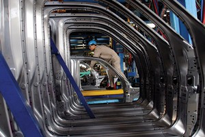 Hai trụ cột của nền kinh tế Việt Nam vẫn là khu vực FDI và xuất khẩu