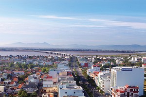 Một góc TP. Tuy Hòa nhìn từ trên cao