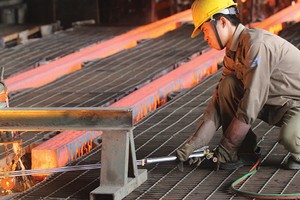 Tranh luận về thuế tự vệ thép: Vẫn căng như dây đàn