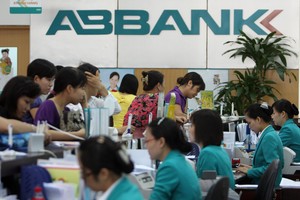 ABBank nhận giải Ngân hàng bán lẻ tốt nhất Việt Nam 2016