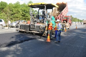 Chủ trương đẩy mạnh xã hội hóa trong lĩnh vực giao thông - vận tải, trong đó có hình thức BOT là đúng đắn và cần thiết