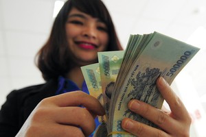 Mua bảo hiểm nhân thọ hưởng lãi cao hơn gửi ngân hàng