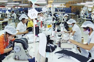 Các doanh nghiệp xuất khẩu đang lo ngại thiếu đơn hàng trong nửa cuối năm 2016, khiến khó hoàn thành mục tiêu xuất khẩu 31 tỷ USD (ảnh minh họa)