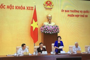 Quốc hội băn khoăn về khả năng giữ mục tiêu tăng trưởng 6,7% năm 2016