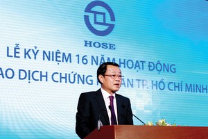 Chủ tịch HOSE Trần Đắc Sinh phát biểu khai mạc buổi Lễ kỷ niệm 16 năm thành lập Sở