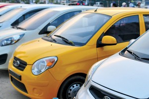 Cho đến nay, Bộ Công thương vẫn chưa có động thái rõ ràng nào về việc tiếp tục duy trì hay bỏ quy định tại Thông tư 20/2011