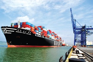 Hanjin Shipping – hãng vận chuyển container đường biển lớn nhất Hàn Quốc đã bị phá sản do thua lỗ kéo dài