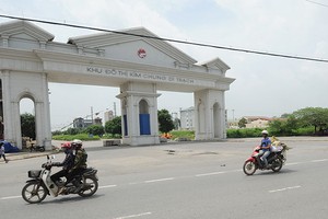 Tại Quốc lộ 32, nhiều dự án bất động sản lớn như Khu đô thị Kim Chung Di Trạch đã được quy hoạch và xây dựng từ lâu