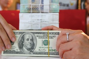 Do việc huy động các ngoại tệ khác ngoài USD có lãi suất, nên tiền gửi các loại ngoại tệ khác có dấu hiệu tăng