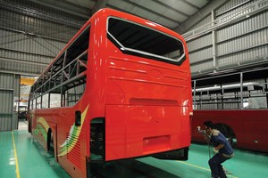 Thaco sử dụng công nghệ của Hàn Quốc, sản xuất xe buýt có tiêu chuẩn khí thải Euro 5, hướng tới xuất khẩu sang khu vực ASEAN. Ảnh: Đức Thanh